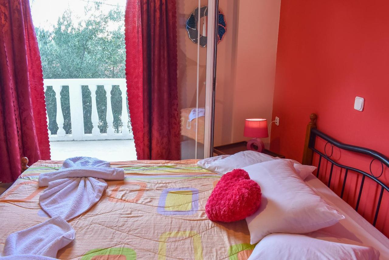 Fiolítis Vicky'S Village Private House מראה חיצוני תמונה
